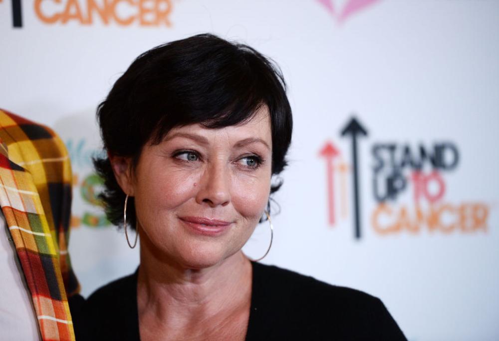 Shannen Doherty e il cancro: "Le analisi non vanno benissimo, ma..."