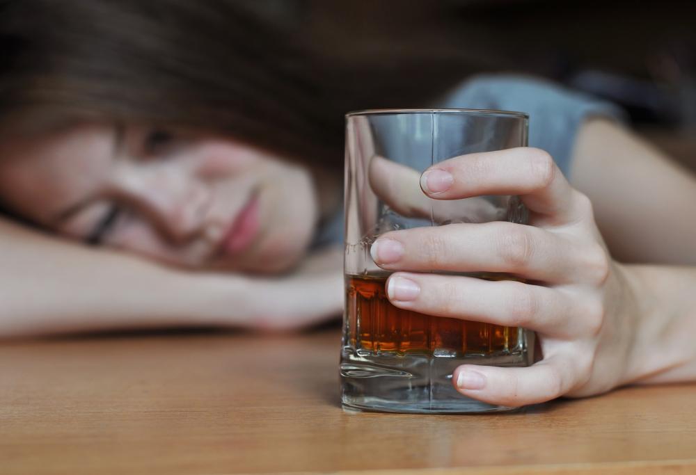 L’alcol accorcia la vita se si bevono più di 5-6 bicchieri a settimana