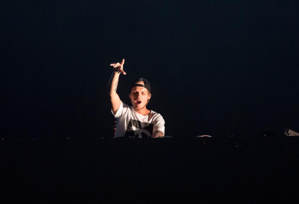 Avicii, in Olanda le campane delle chiese suonano le sue canzoni. Guarda il video