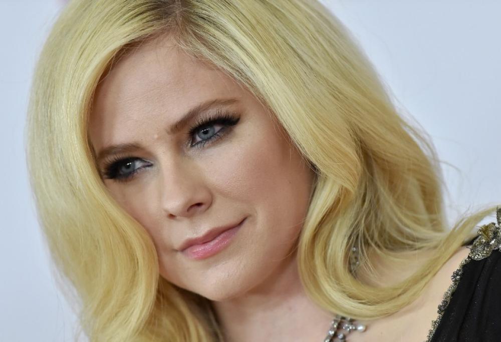Avril Lavigne torna a settembre con un nuovo singolo e un album