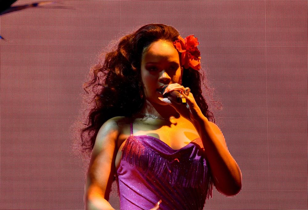 Un ladro è entrato in casa di Rihanna e si è fermato per la notte