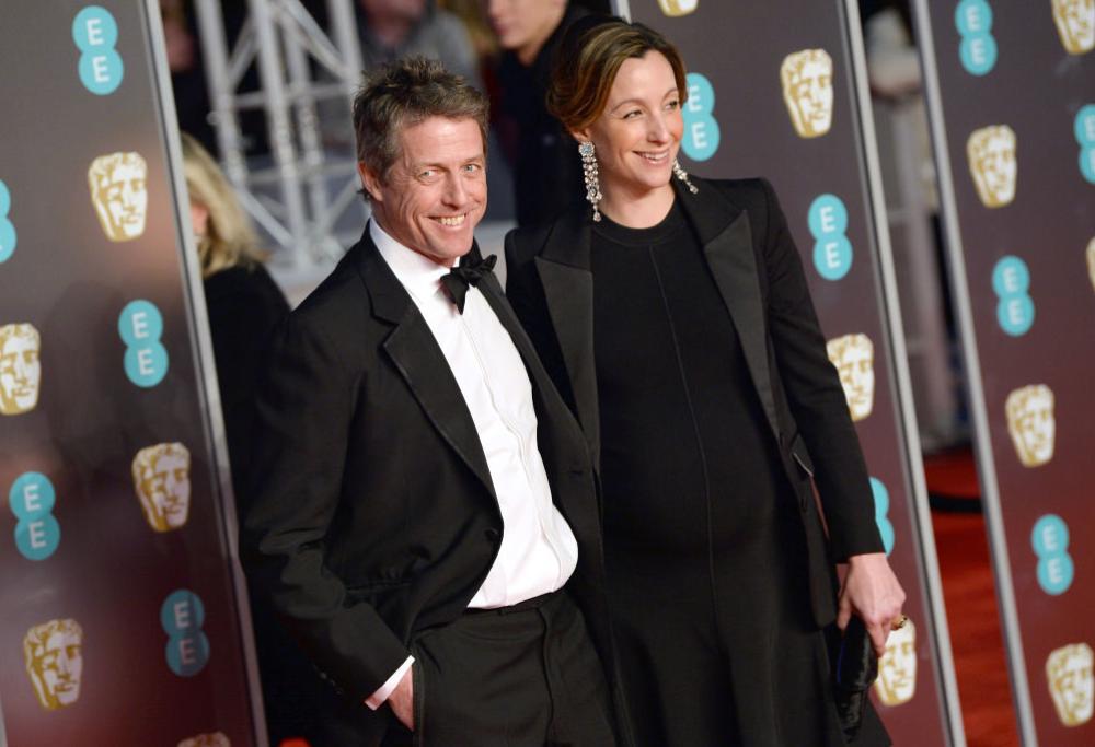 Hugh Grant si sposa: porta all’altare la compagna Anna Eberstein