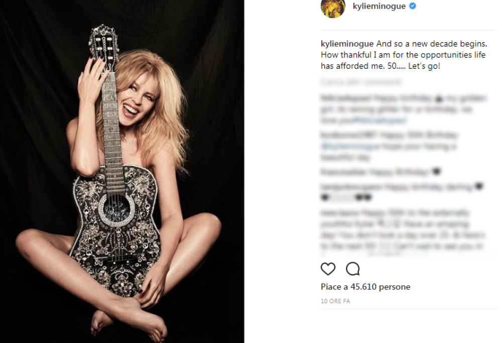 Kylie Minogue festeggia i 50 anni con una foto sexy su Instagram
