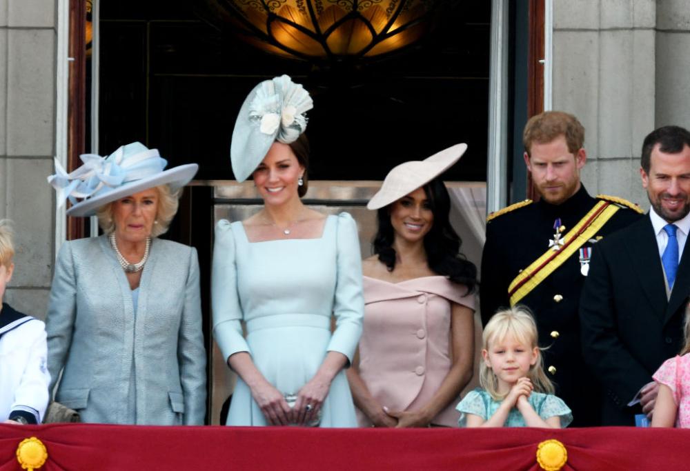 Meghan Markle sbaglia vestito e non rispetta l’etichetta reale