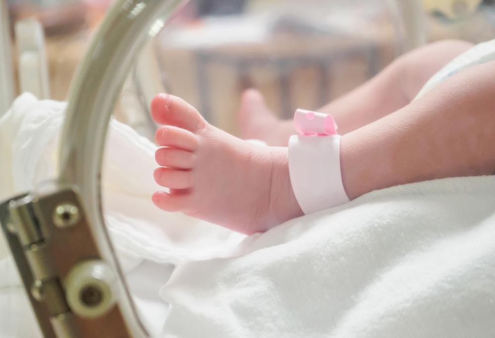 Donna in coma da tre mesi partorisce una bimba