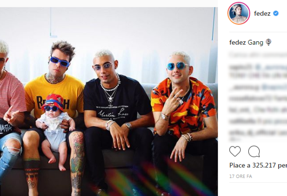 Leone e... la Dark Polo Gang: la divertente foto postata da Fedez