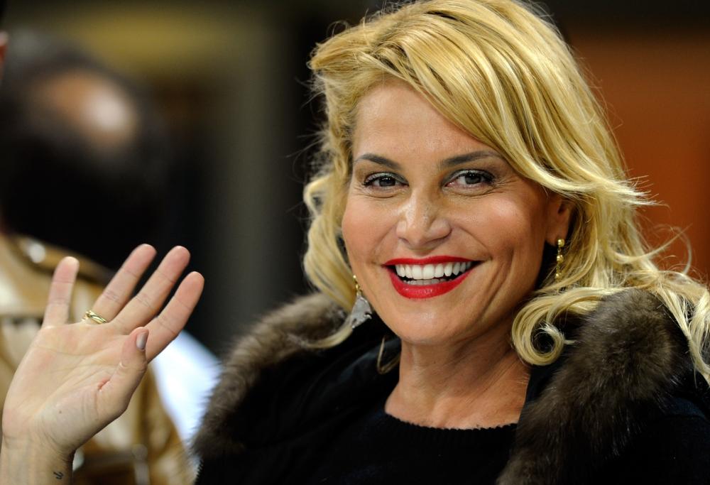 Simona Ventura innamorata si scambia messaggi romantici sui social con Giovanni Terzi