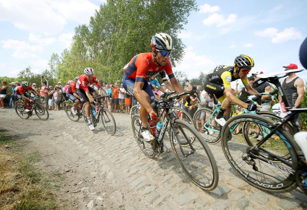 Ecco chi ha causato la caduta di Nibali durante il Tour de France