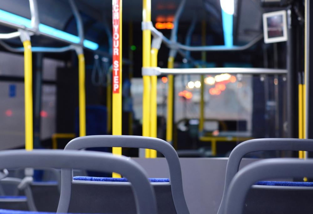 Svizzera, anziana sale sul bus 4 minuti in anticipo e viene multata