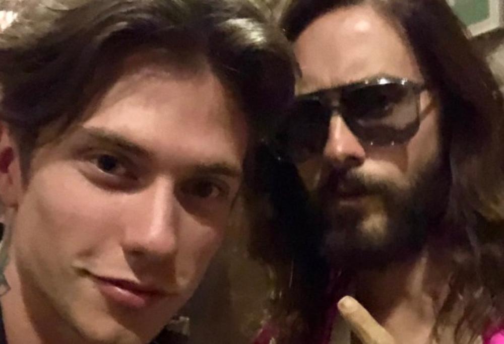 Benji e il selfie da fan con Jared Leto