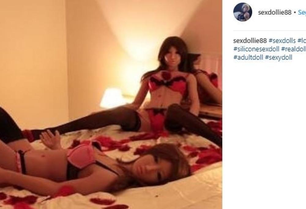Boom per la casa di appuntamenti con sex dolls a Torino