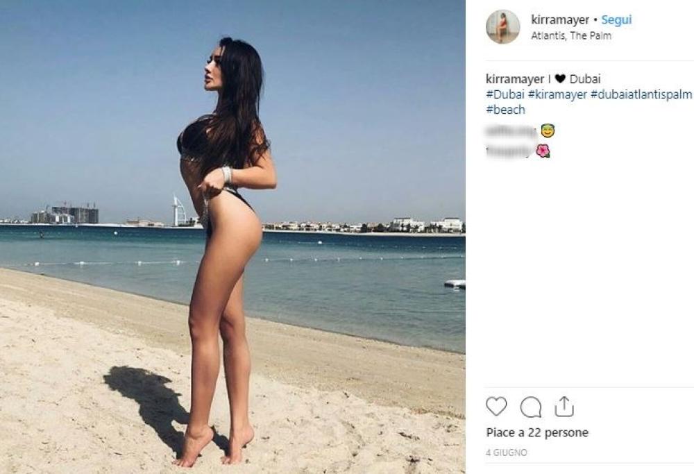 Fermata senza patente, modella offre sesso alla polizia per evitare la multa