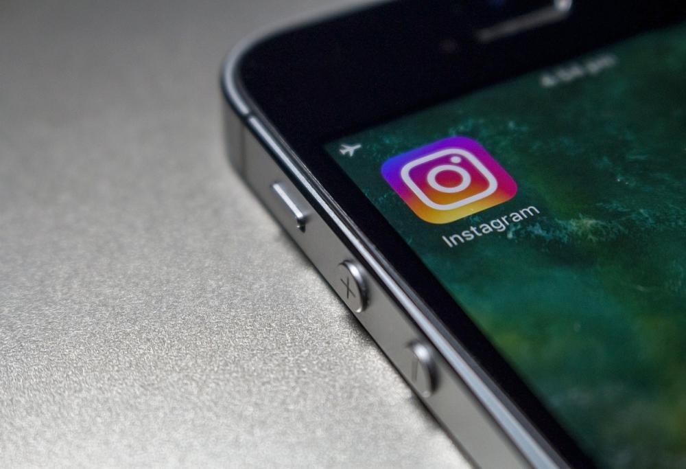 Instagram, istruzioni per i genitori. Ecco la guida per l’utilizzo del social