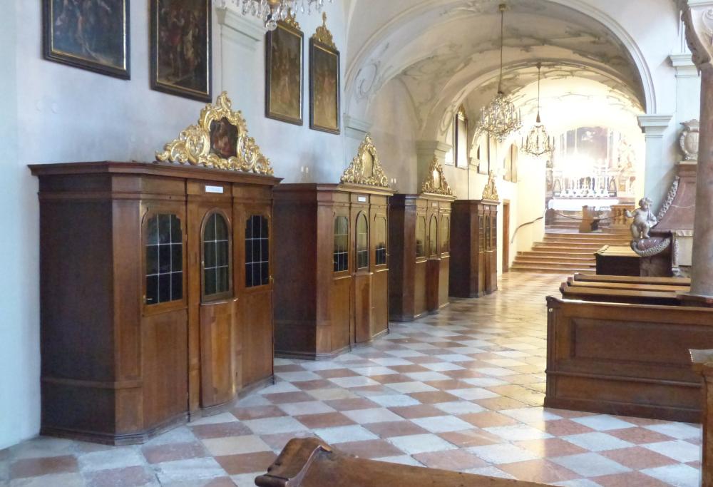 A Livorno la confessione si prenota su Facebook
