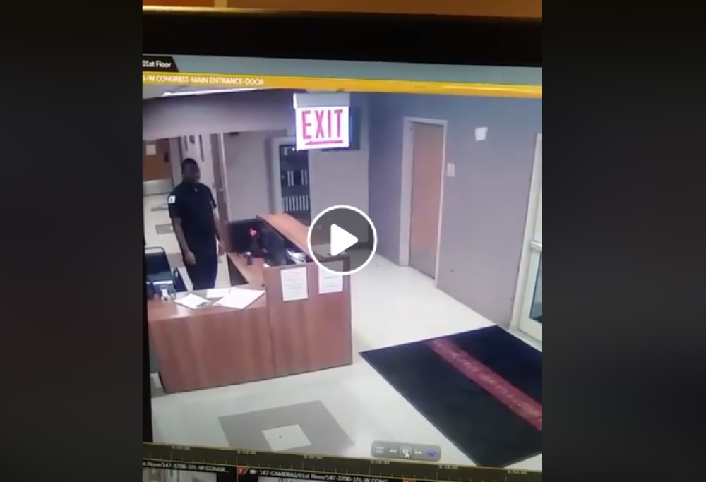 Il video del Vigilante notturno che parla con un fantasma: “ho le prove”