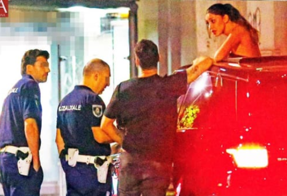 Belen: notte brava con il fratello, ma una brutta sorpresa li aspetta