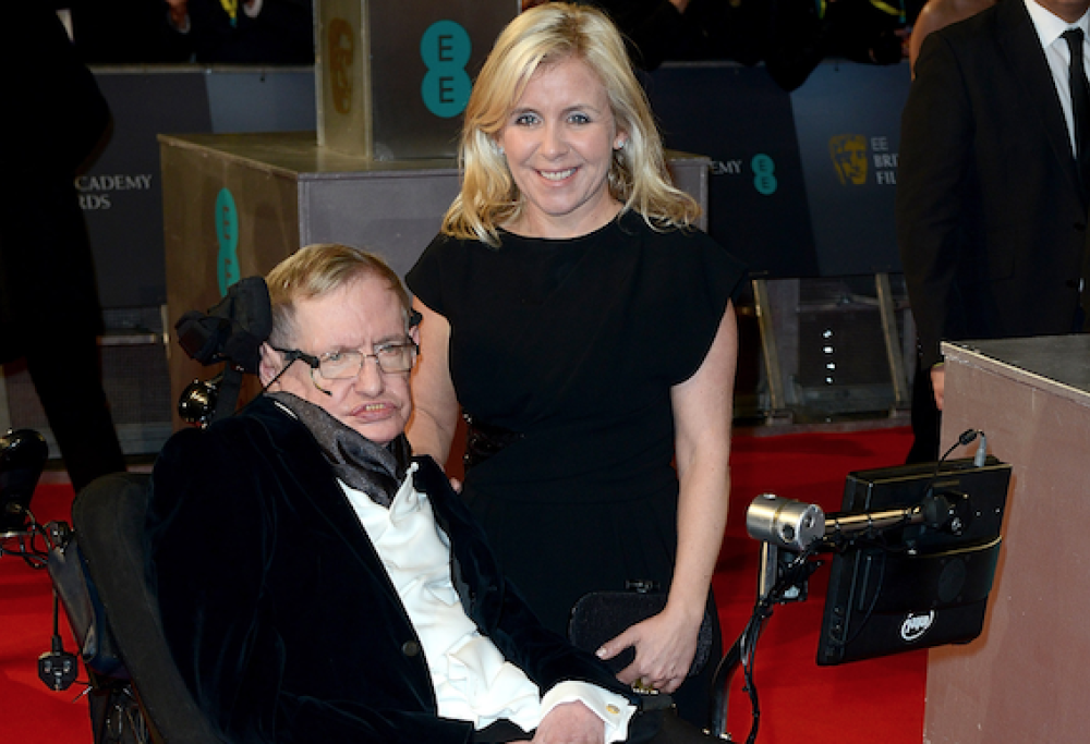 Lucy Hawking parla del padre: “Ho ascoltato la sua voce per l’ultima volta quando avevo 14 anni”