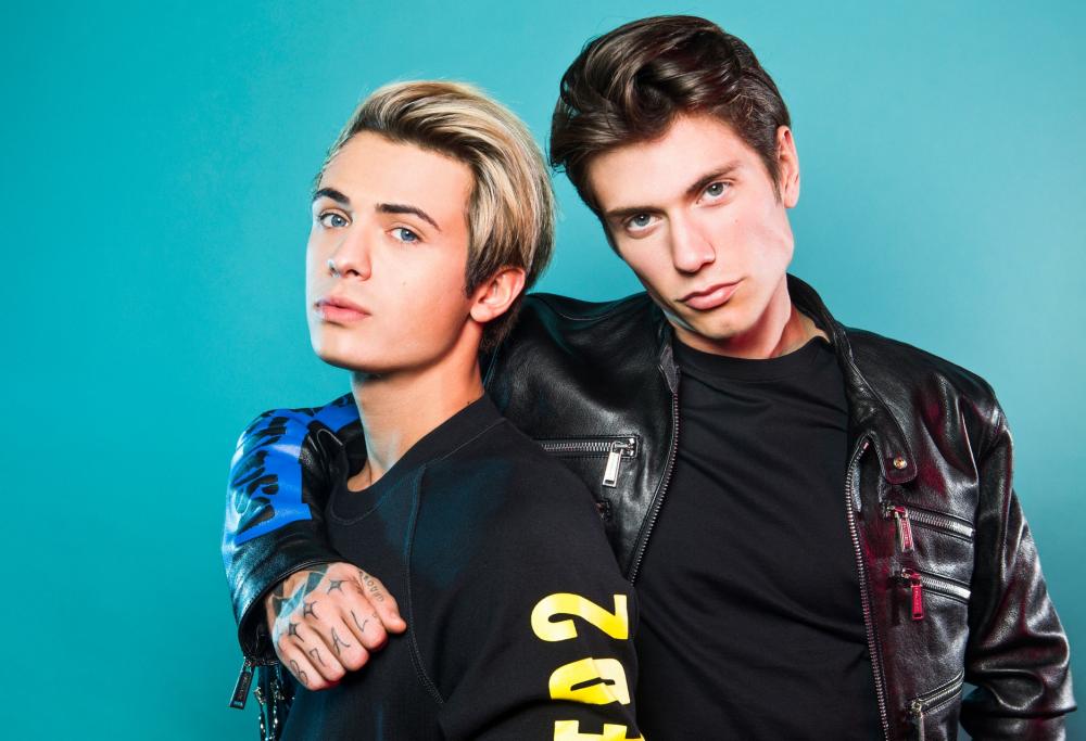 Ascolta "Universale", il nuovo singolo di Benji & Fede
