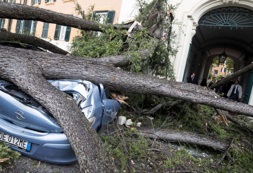 Allarme maltempo in Italia: sale a 10 il bilancio delle vittime