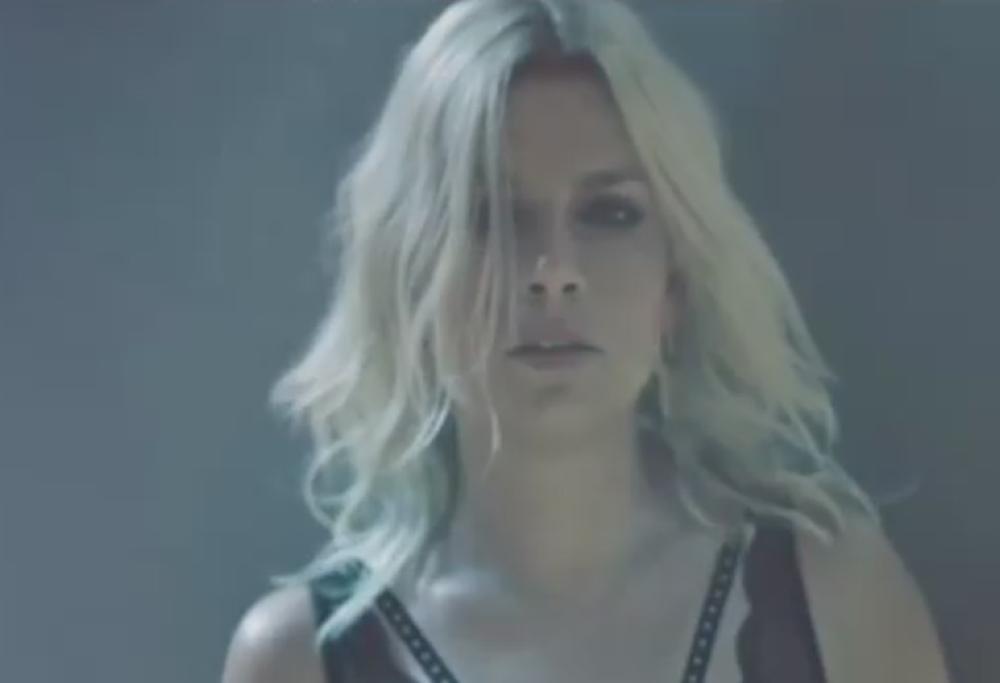 Emma Marrone super sexy per uno spot tv