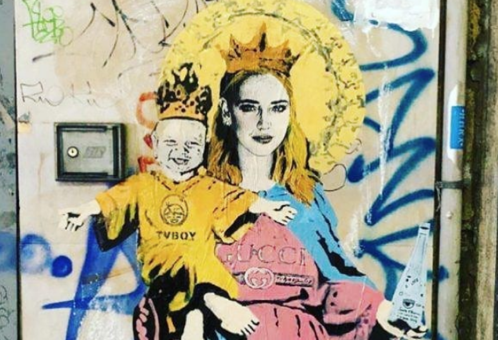 “Santa Chiara Ferragni”: un murales è spuntato nelle vie di Milano