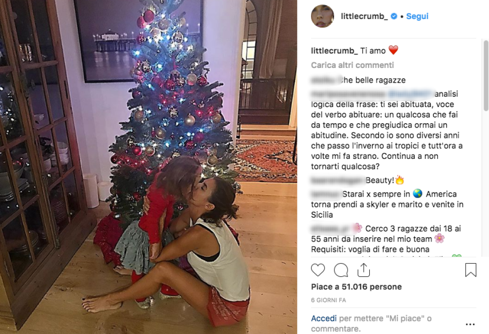 Elisabetta Canalis mostra Skyler in un video: l’accento americano intenerisce tutti