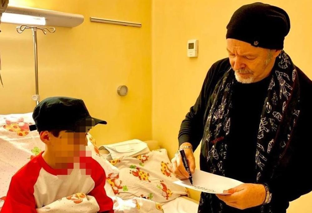 Vasco Rossi ha fatto visita ai piccoli pazienti dell'Ospedale di Bologna