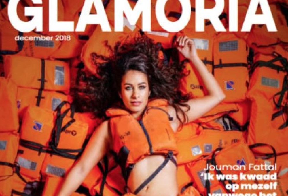 Campagne shock di due Ong in Olanda: modelle truccate da malate e sdraiate sui salvagenti
