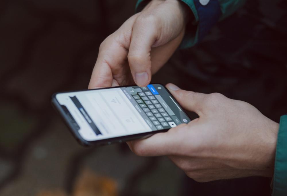 Arriva l’app che costringe i figli a rispondere alle telefonate (dei genitori)