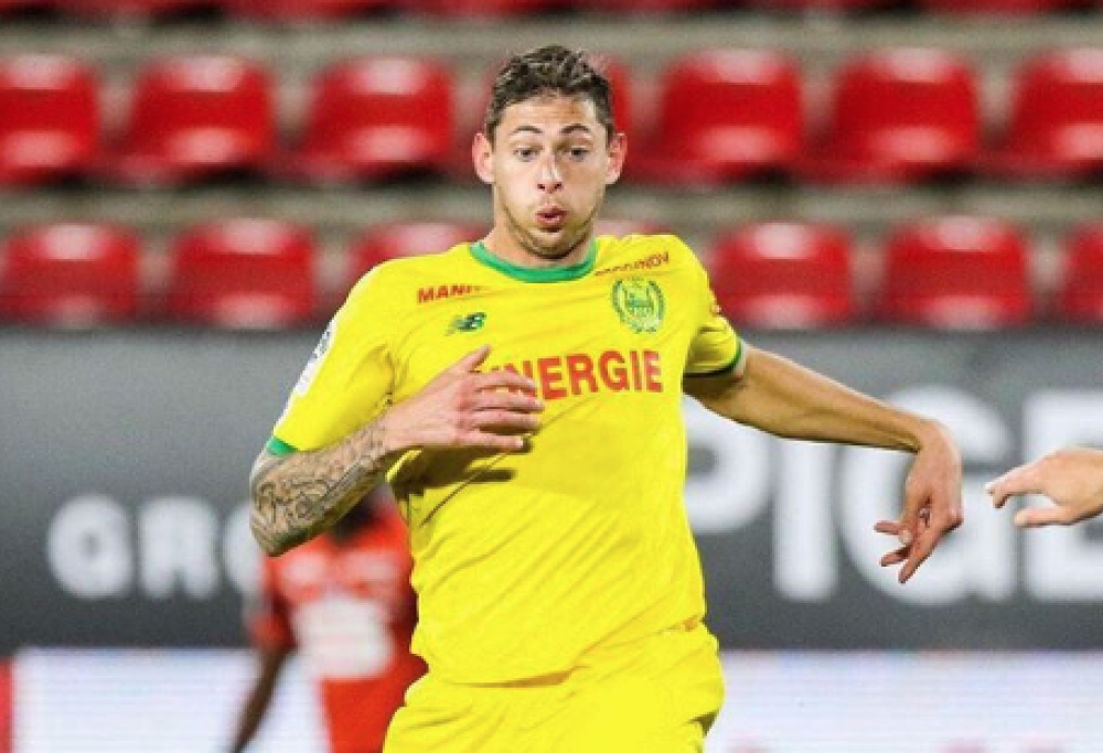Scomparso un aereo sulla Manica: a bordo il calciatore Emiliano Sala
