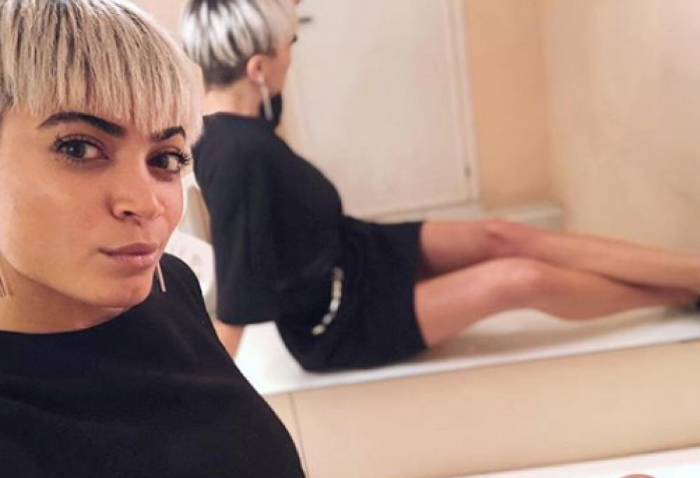 Elodie attaccata in metro: “Se va in giro così tutti le guardano il sedere”