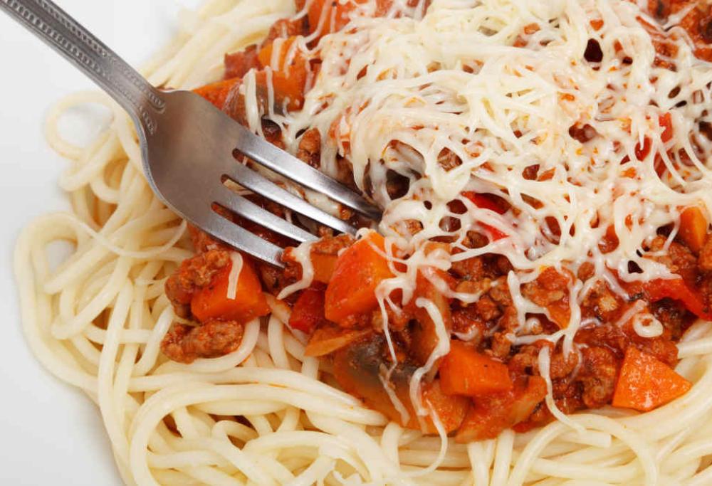 Studente muore dopo aver mangiato avanzi di pasta