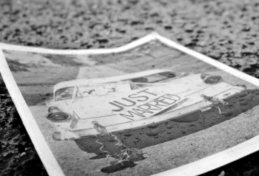 Matrimonio record: si sposano e divorziano in soli 3 minuti