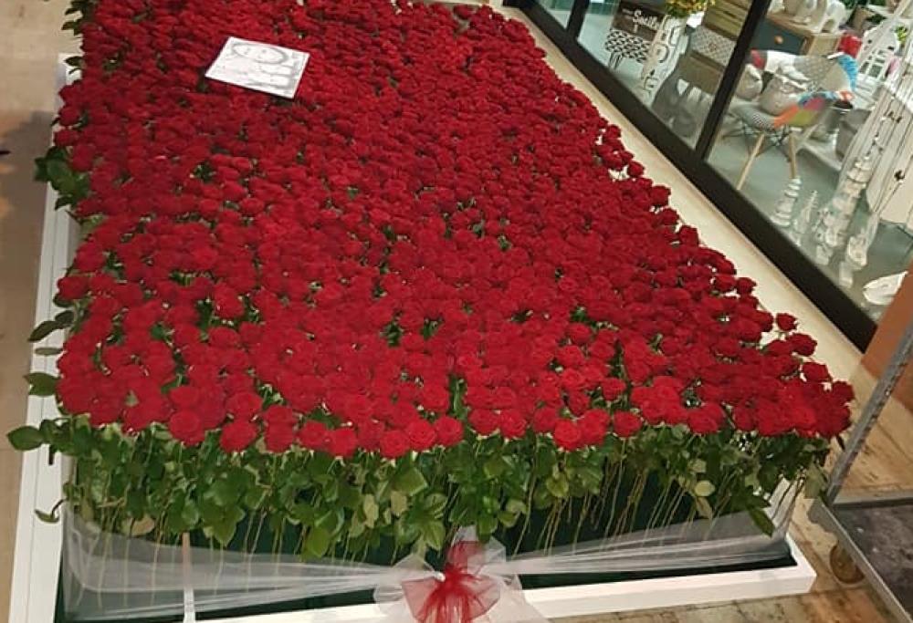 Dichiarazione con 1250 rose rosse: una per ogni giorno d’amore