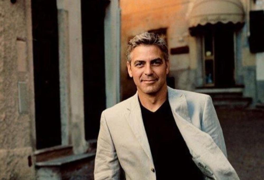 Dopo il toy boy, il fascino dell’over 50 torna a conquistare