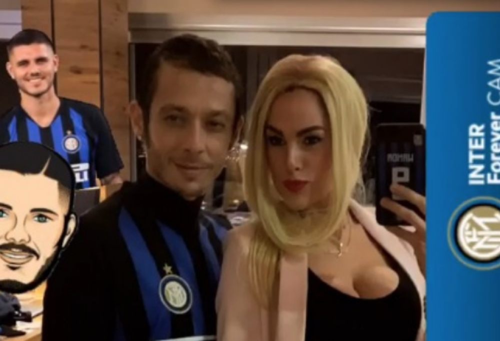 Valentino Rossi e la compagna si travestono da Icardi e Wanda Nara per Carnevale