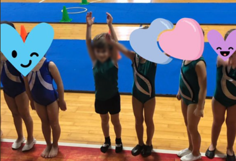 Bimbo discriminato alla gara di ginnastica artistica: “È solo per femmine”
