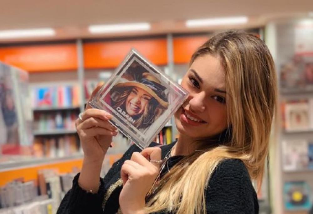 Carmen: da Amici al brano contro la violenza sulle donne