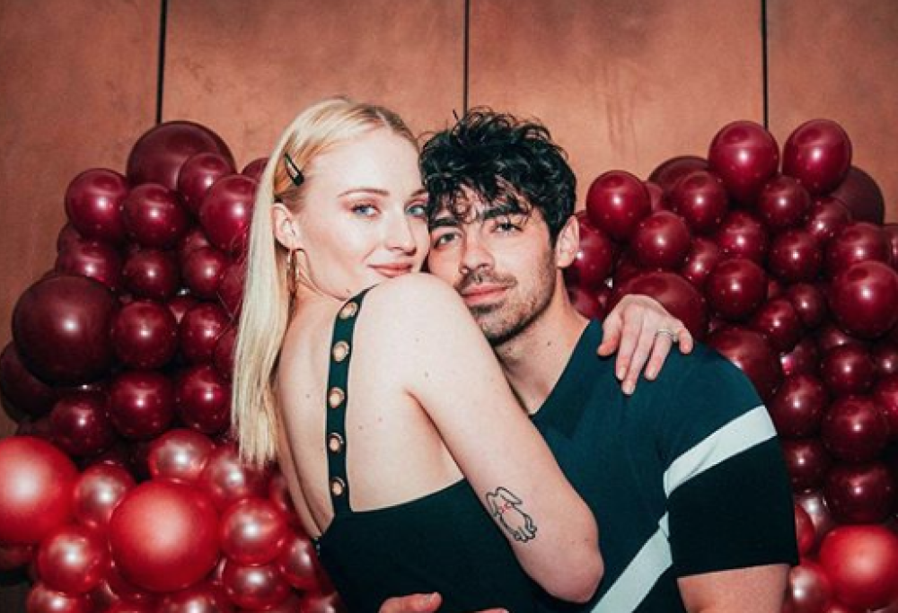 Joe Jonas e Sophie Turner si sposano, ormai è ufficiale