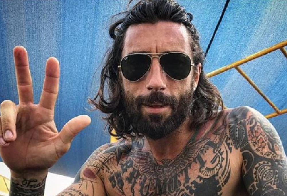 Vittorio Brumotti aggredito: l'inviato di Striscia è stato ricoverato