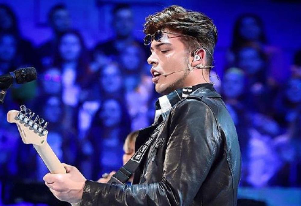 I The Kolors posticipano il club tour: Stash minacciato di morte 