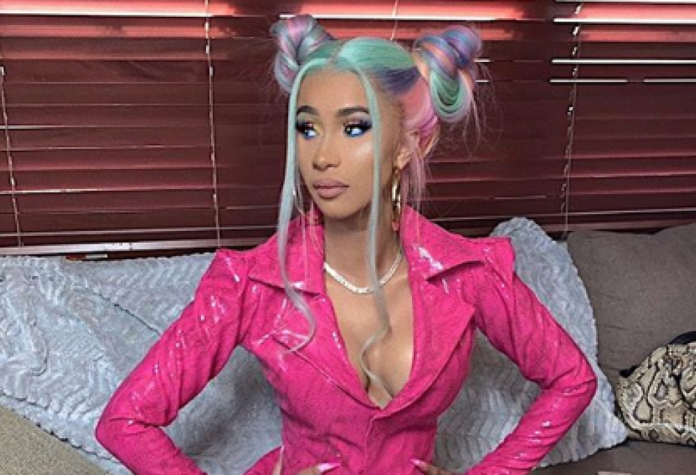 Cardi B shock: "Drogavo e derubavo gli uomini per vivere"