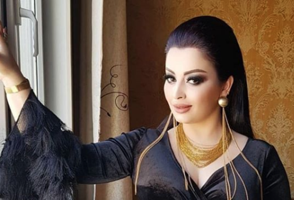 In Tagikistan una popstar invita gli amici e non i parenti alla sua festa di compleanno e viene multata