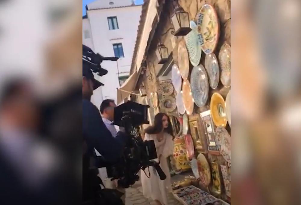 La figlia di Monica Bellucci e Vincent Cassel sul set di uno spot