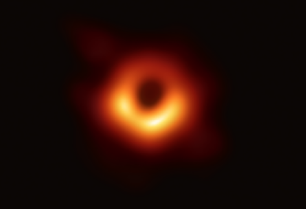 Com'è fatto un buco nero? Ecco la prima immagine della storia