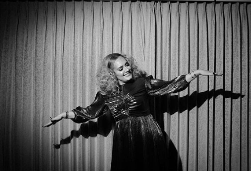 Adele annuncia sui social il nuovo album