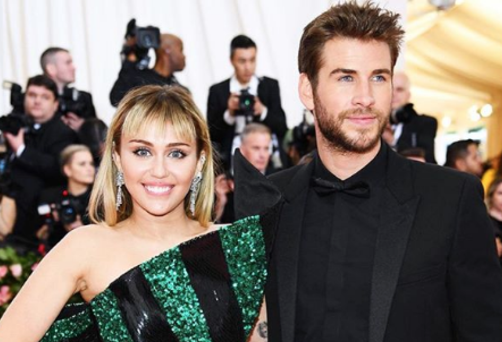 Miley Cyrus regala ai fan un’anteprima del nuovo singolo mentre va al Met Gala