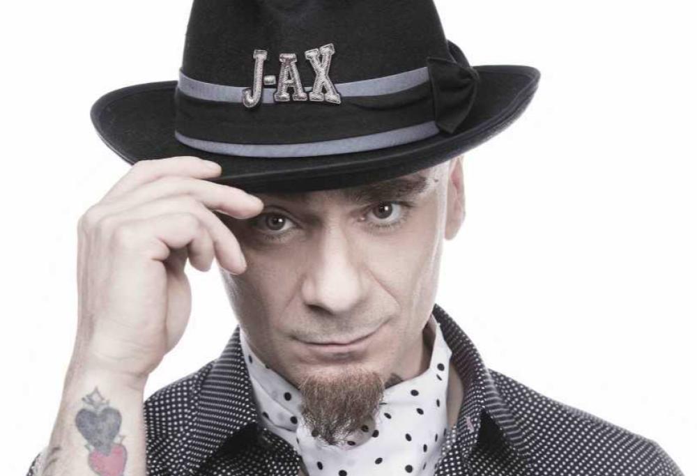 J-Ax: fuori il nuovo singolo "Timberland Pro"