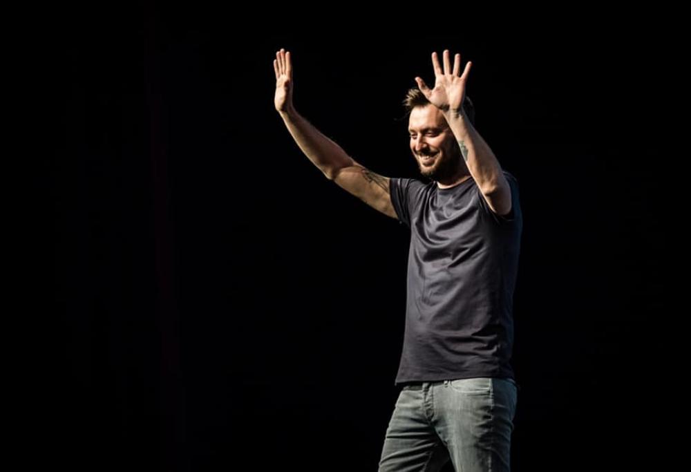 Cesare Cremonini festeggia 20 anni di carriera con un tour
