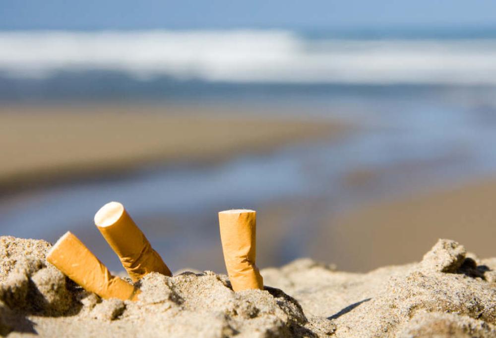 Ladispoli: multa da 500 euro per chi fuma in spiaggia
